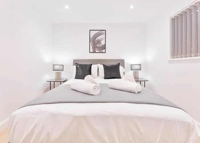 Lovely 2 Bed Apartment In Burton-On-Trent