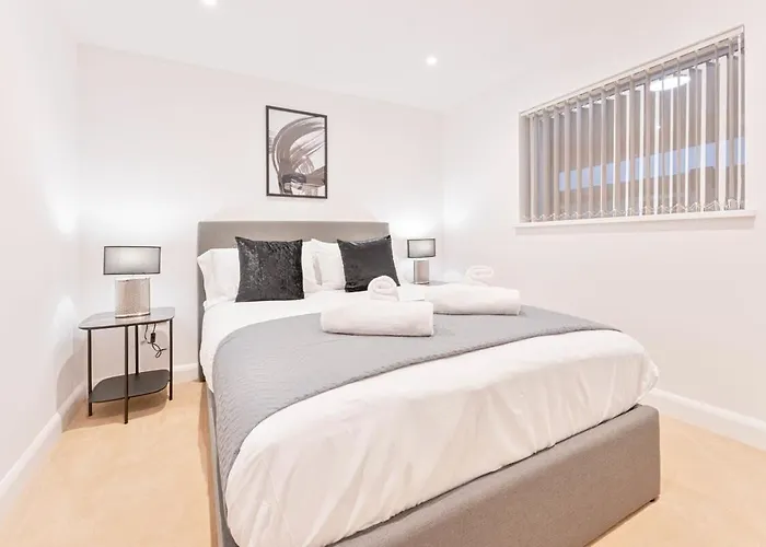Lovely 2 Bed Apartment In Burton-On-Trent
