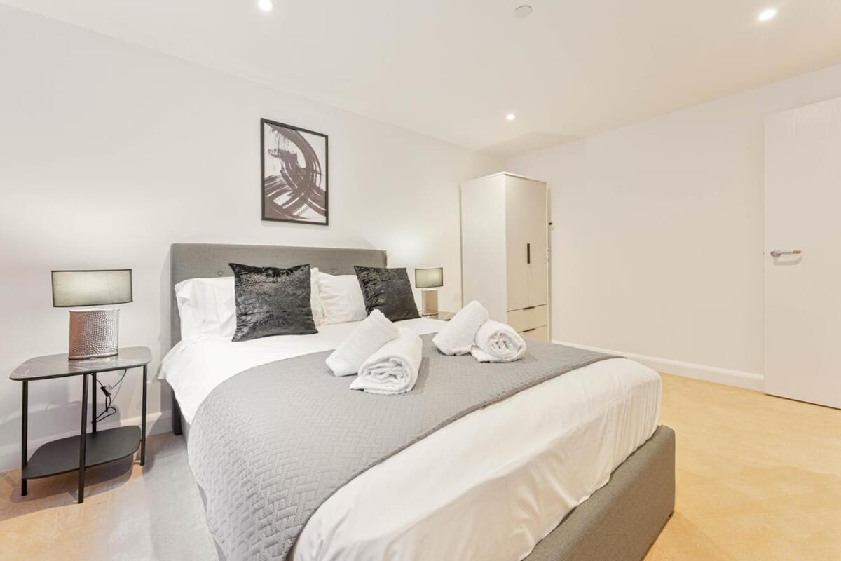 Lovely 2 Bed In Burton-on-trent * Burton-upon-Trent